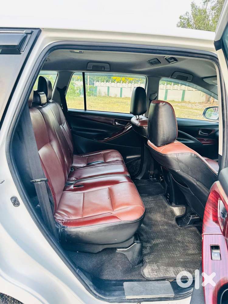 Toyota Innova Crysta 2.7 Gx At 8s, 2017, Diesel