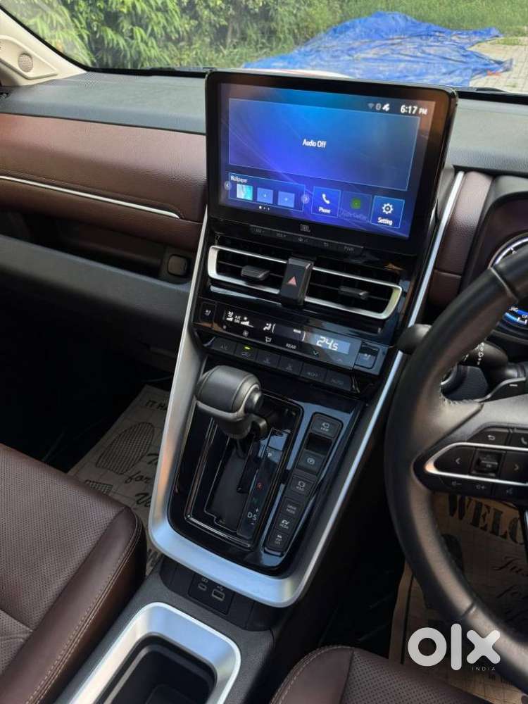 Toyota Innova Hycross 2.0 Zx (o) Hybrid 7 Str, 2024, Petrol