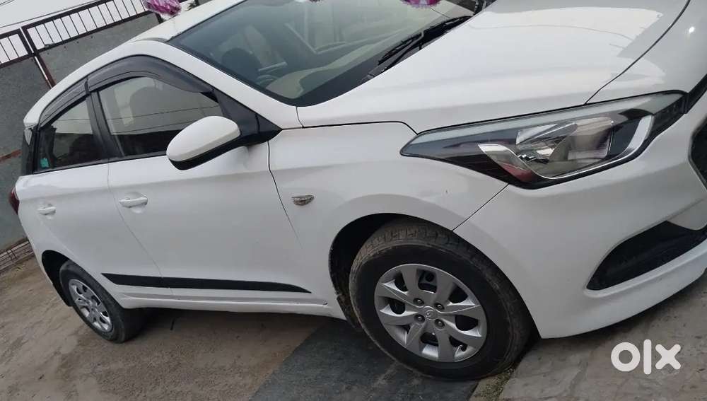 I20 Magna Car