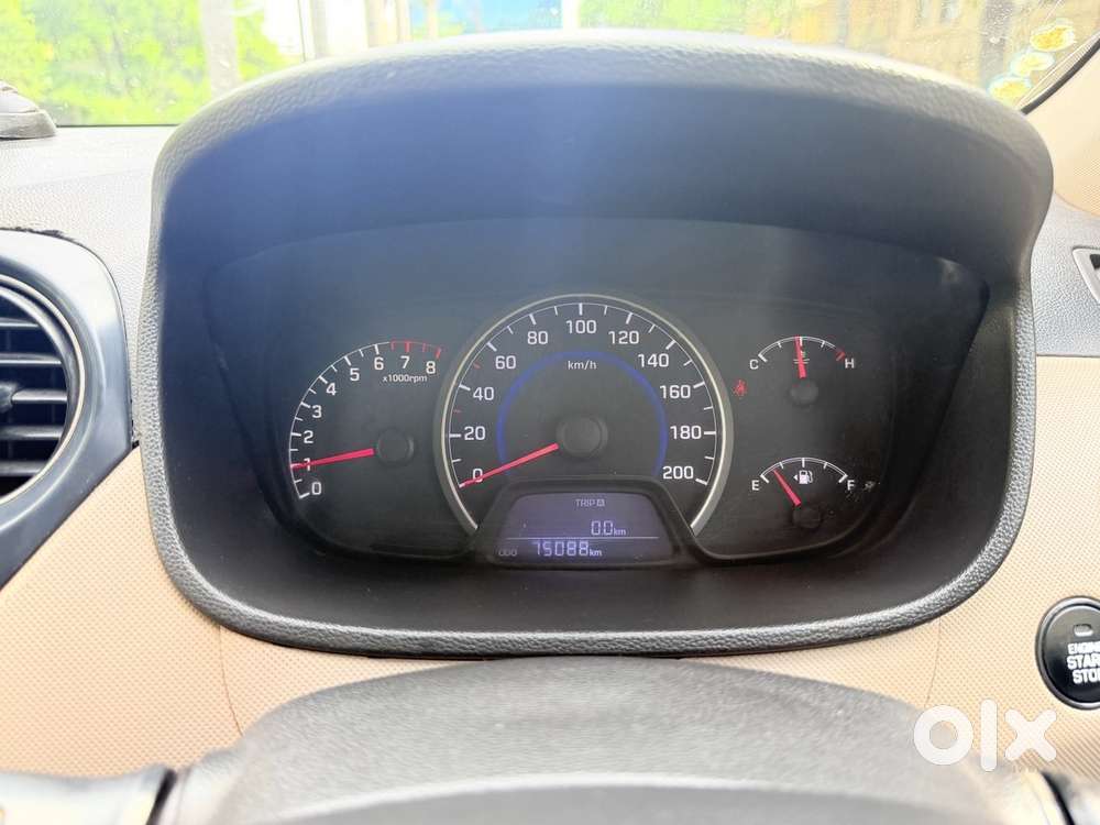 Hyundai Grand I10 Sportz, 2013, Petrol