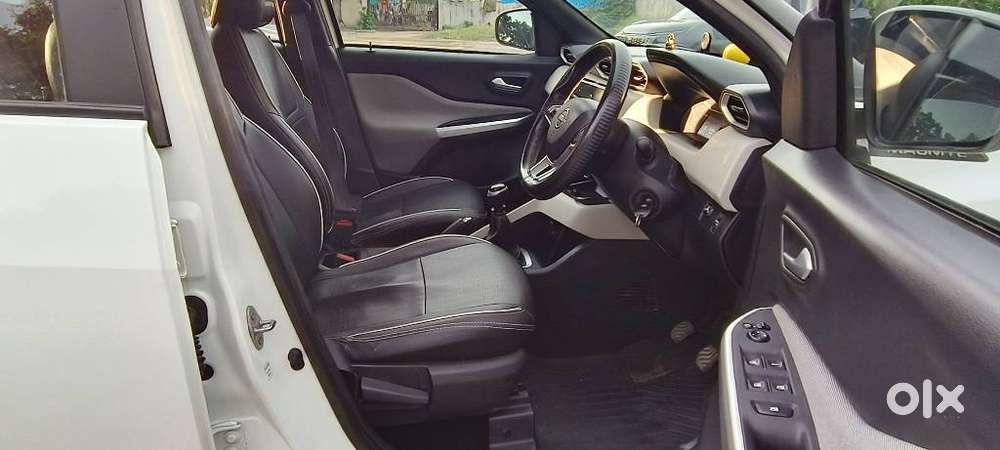 Nissan Magnite 1.0 Xv Executive, 2023, Cng & Hybrids