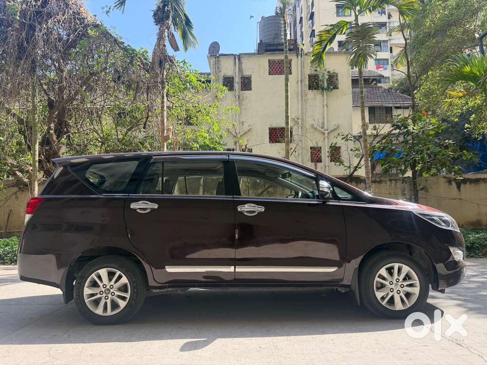 Toyota Innova Crysta 2.4 V 8 Str, 2017, Diesel