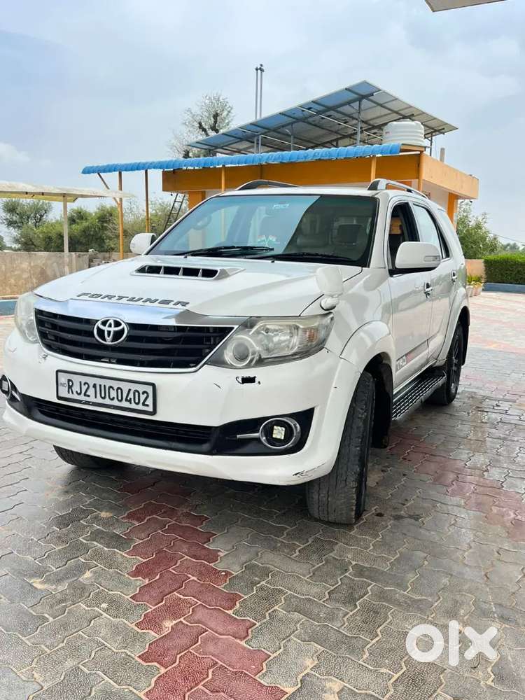 Toyota Fortuner 2014 Diesel 183000 Km Driven