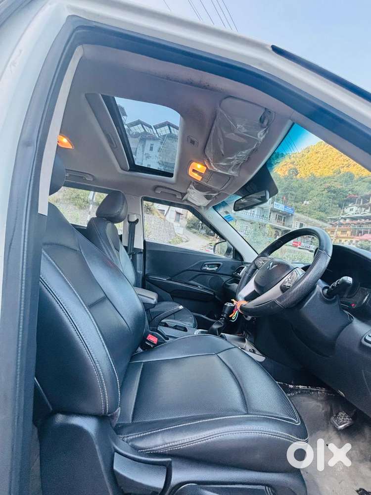Mahindra Xuv300 W8, 2023, Petrol