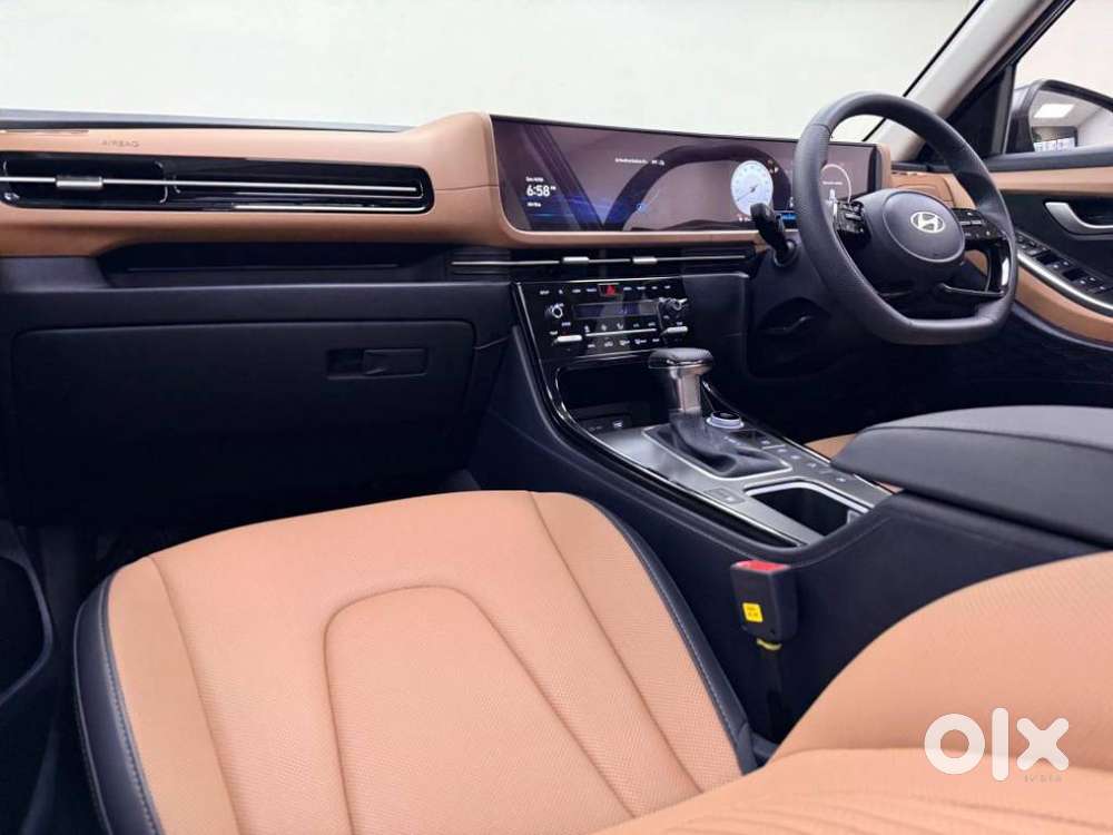 Hyundai Alcazar Signature 1.5 Petrol Dct 7str, 2025, Petrol