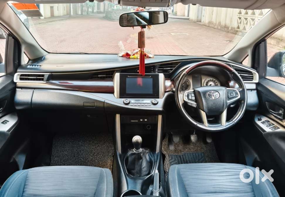 Toyota Innova Crysta 2.4 V 8 Str, 2016, Diesel