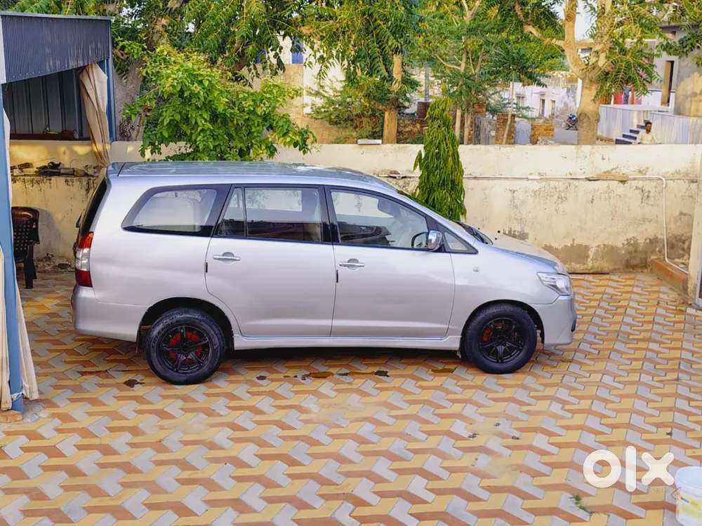Toyota Innova Diesel 2008 Saf Gaadi 7 Setar Koi Kami Nhi H Koi Khrcha