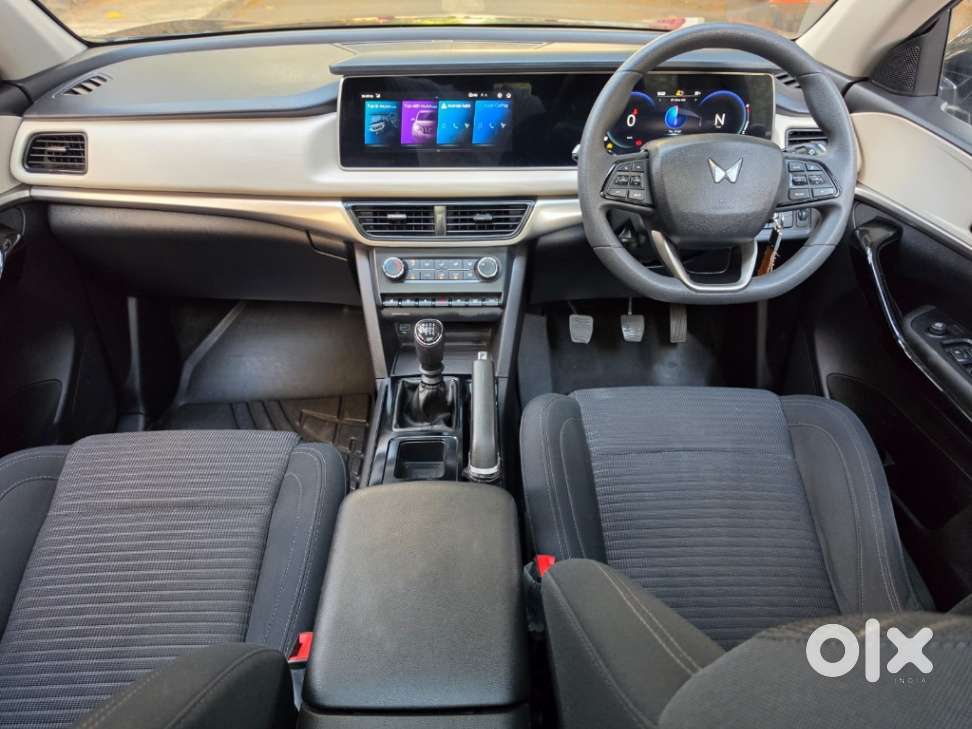 Mahindra Xuv700 2.2 Ax 5 Diesel Mt 7 Str, 2024, Diesel