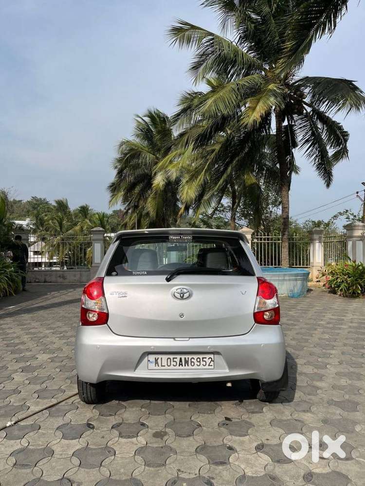 Toyota Etios Liva 2014-2016 V, 2016, Petrol