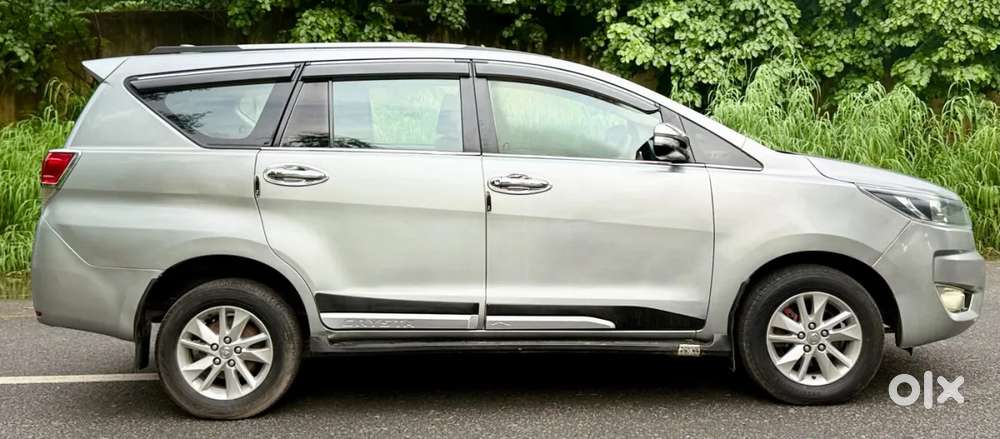 Toyota Innova Crysta [2020-ongoing] 2.4 Gx 8 Str, 2017, Diesel