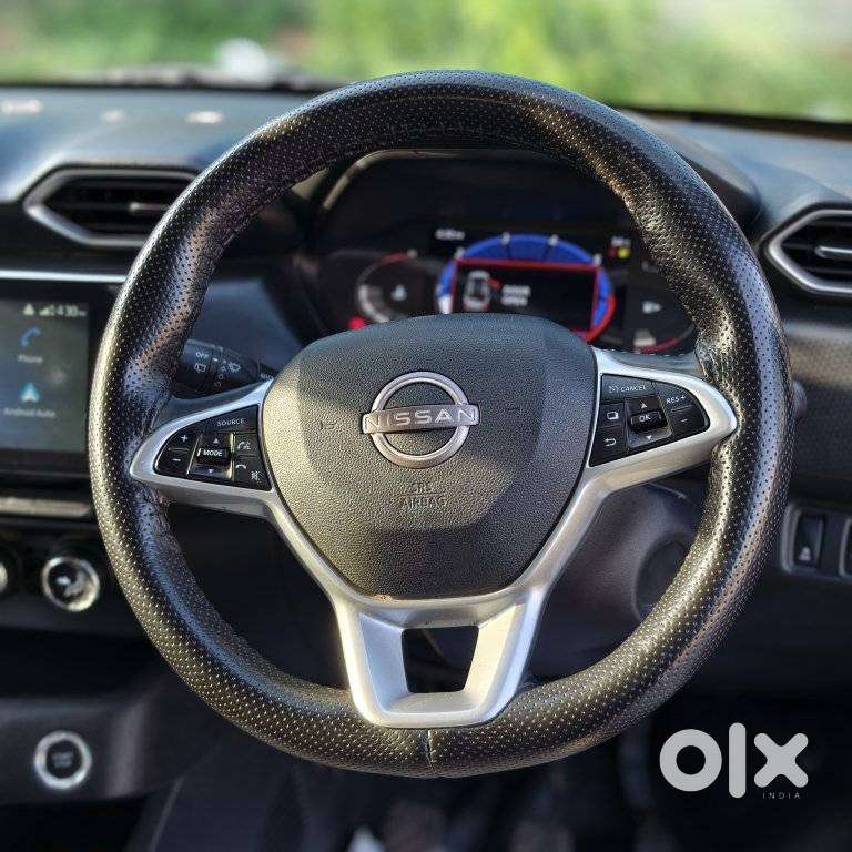 Nissan Magnite 1.0 Xv Premium, 2023, Petrol