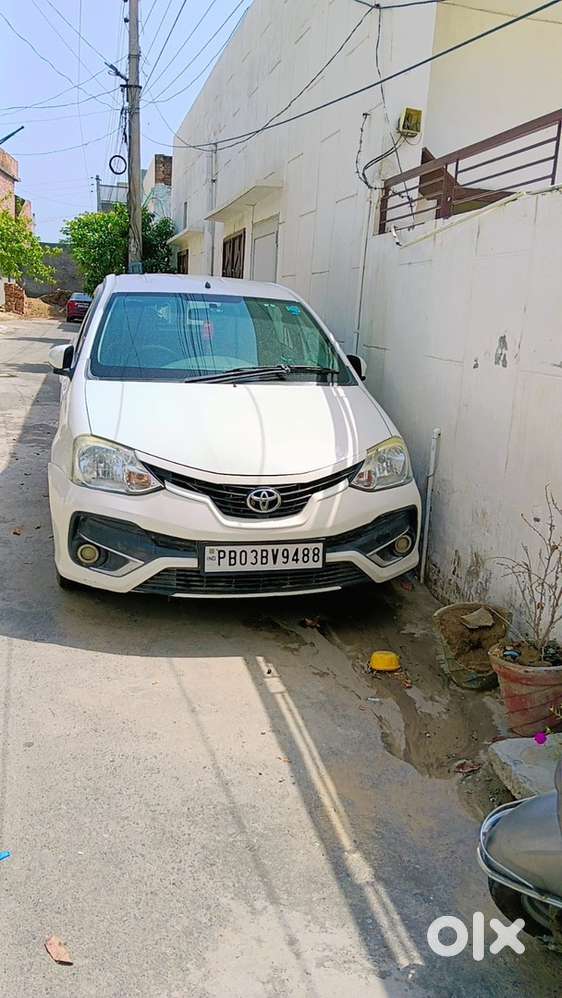 Toyota Etios Liva 2016