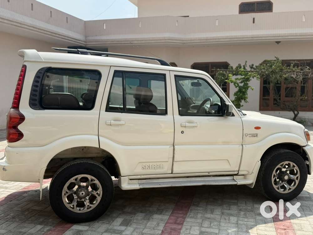 Mahindra Scorpio 2009 Diesel Manual