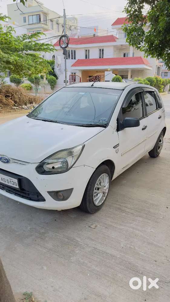 Ford Figo Petrol Lxi 2011