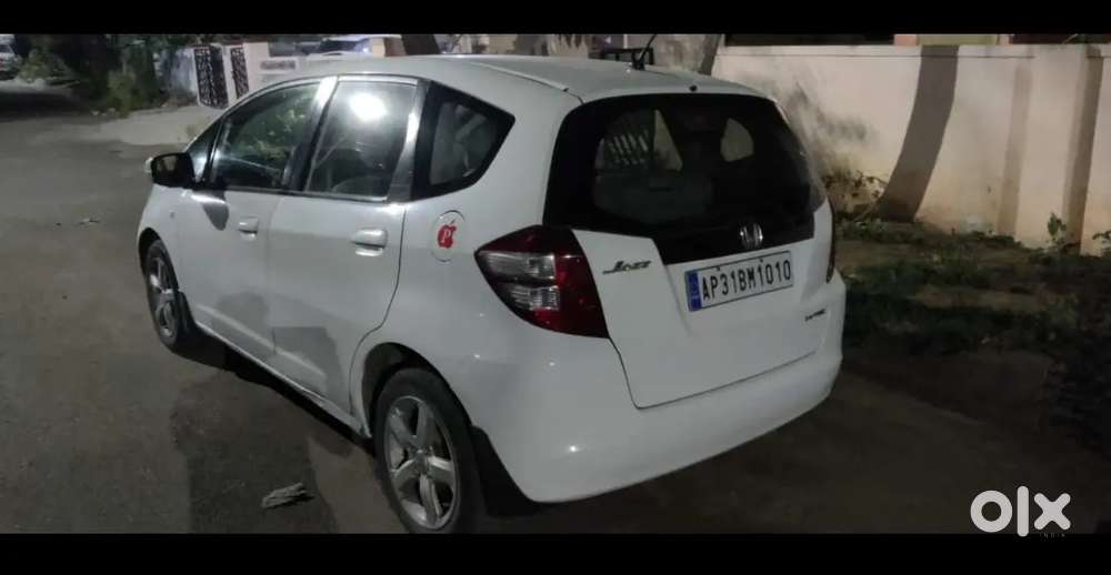 Honda Jazz 2010 Petrol Well Maintained With Dual Air Bags