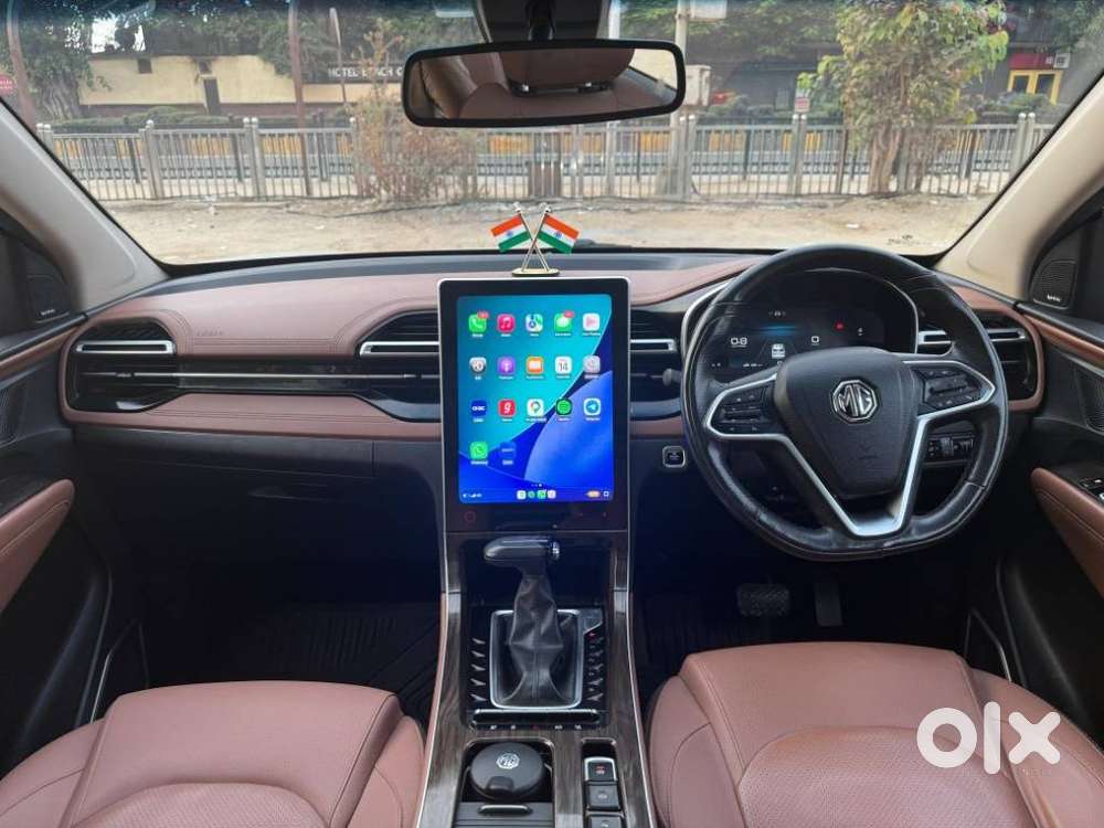 Mg Hector Plus Sharp Pro 1.5 Turbo Petrol Cvt 6 Str, 2023, Petrol