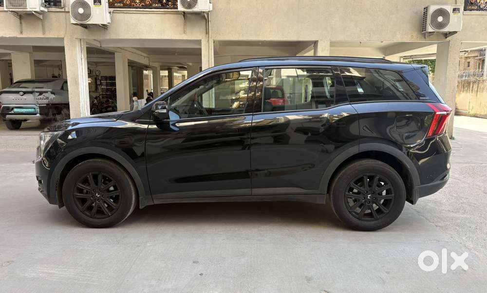 Mahindra Xuv700 2.2 Ax 7 Diesel At Luxury Pack Str, 2025, Diesel