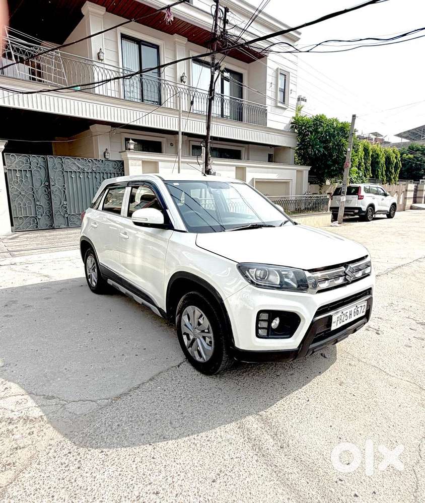 Maruti Suzuki Brezza 1.5 Vxi Smart Hybrid, 2022, Petrol