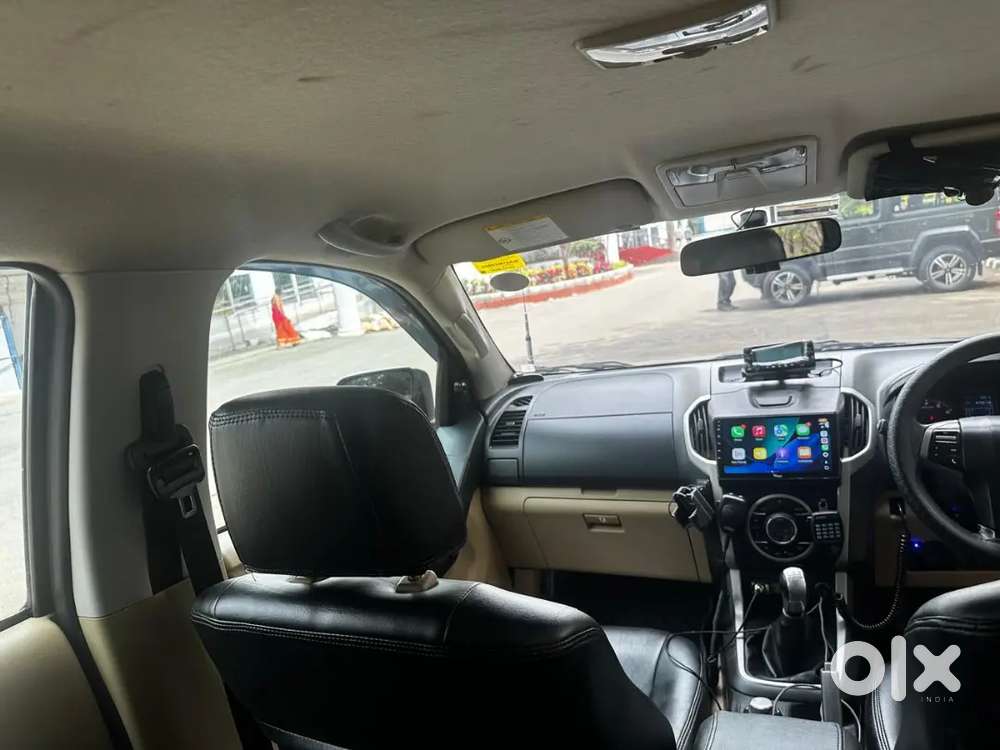 Isuzu V-cross Prestige 2017