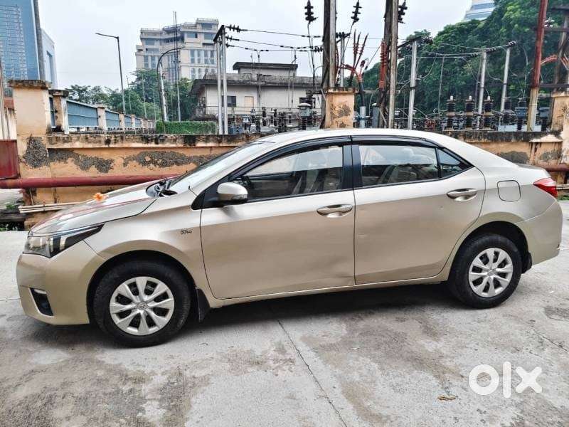Toyota Corolla Altis 1.8 J, 2016, Petrol