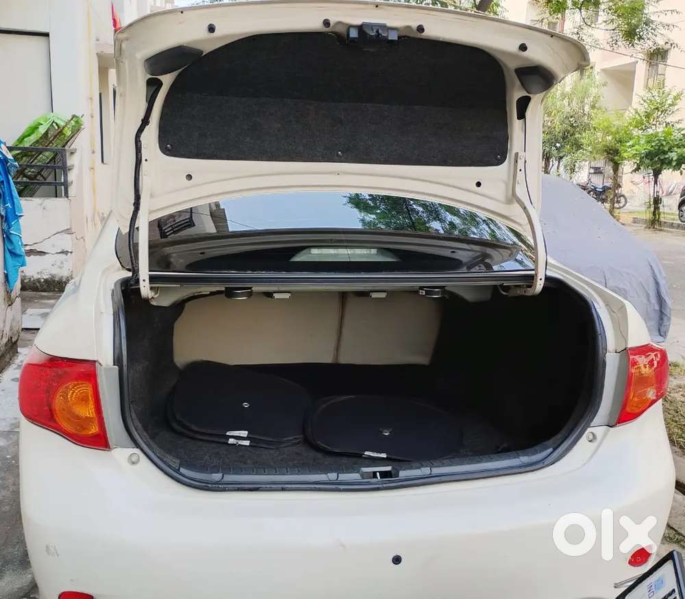 Toyota Corolla Altis 2010 Petrol Well Maintain , Fitness Invalid