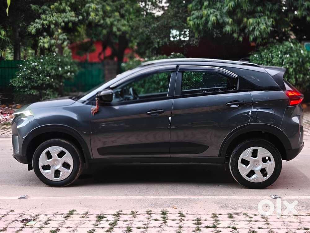 Tata Nexon Smart Plus1.2 Revotron Petrol 5 Mt, 2024, Petrol