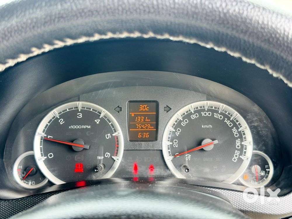 Maruti Suzuki Swift Dzire Zdi, 2014, Diesel