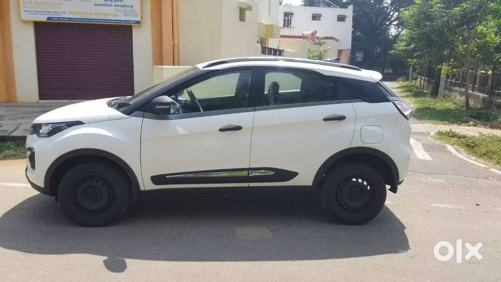 Tata Nexon 1.2 Revotron Xm, 2020, Petrol