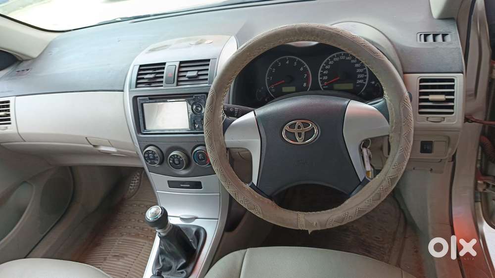 Toyota Corolla Altis 1.8 J, 2013, Petrol