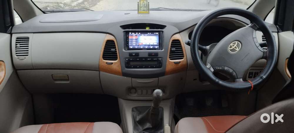 Toyota Innova 2.5 Vx 8 Str, 2010, Diesel