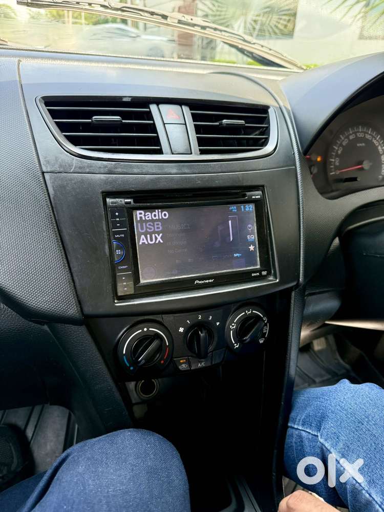 Maruti Suzuki Swift Lxi Option, 2012, Petrol