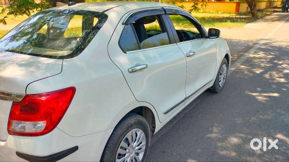 Maruti Suzuki Dzire 2022 Petrol 33000 Km Driven
