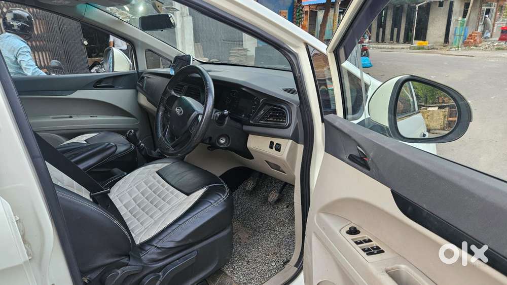 Mahindra Marazzo M4, 2019, Diesel