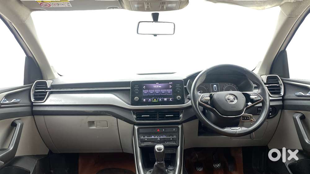 Skoda Kushaq 1.0 Tsi Ambition, 2022, Petrol