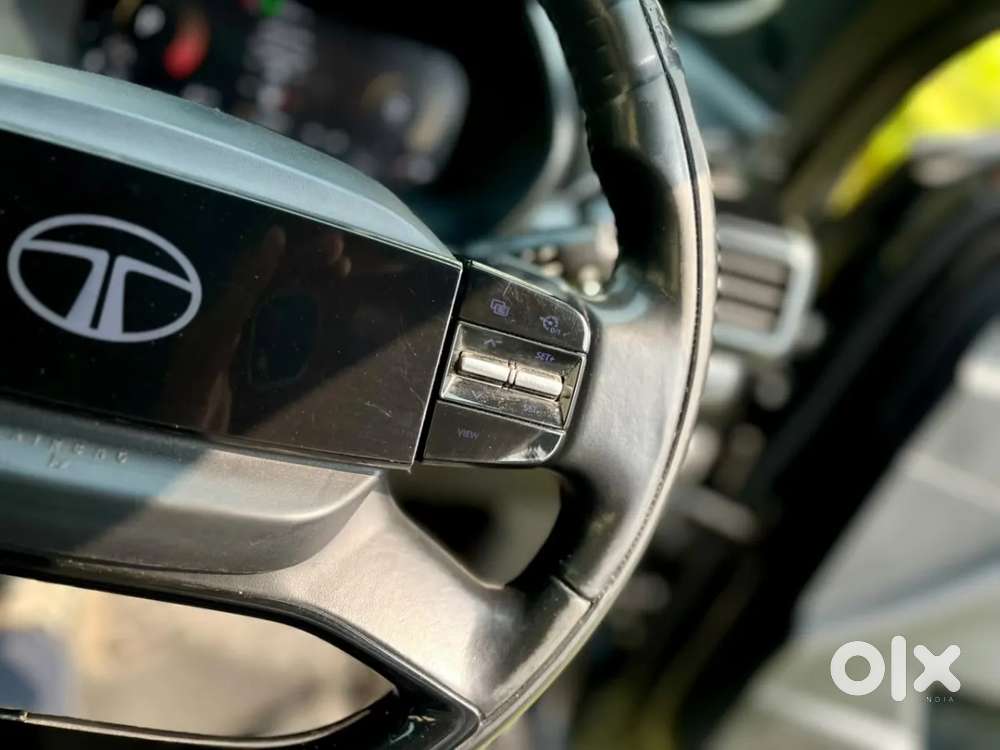 Tata Safari Pure Plus S Dark Edition, 2024, Diesel