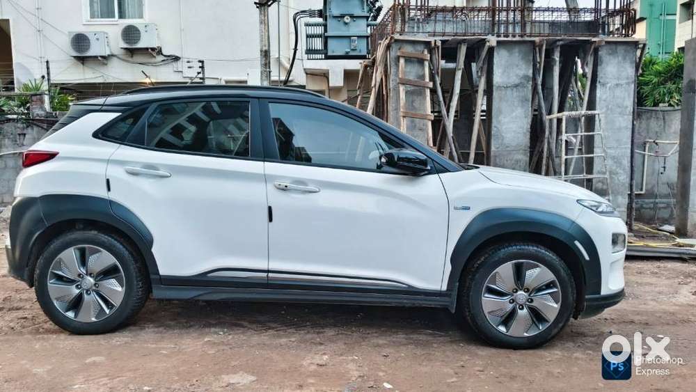 Hyundai Kona Electric Premium Dual Tone, 2024, Electric