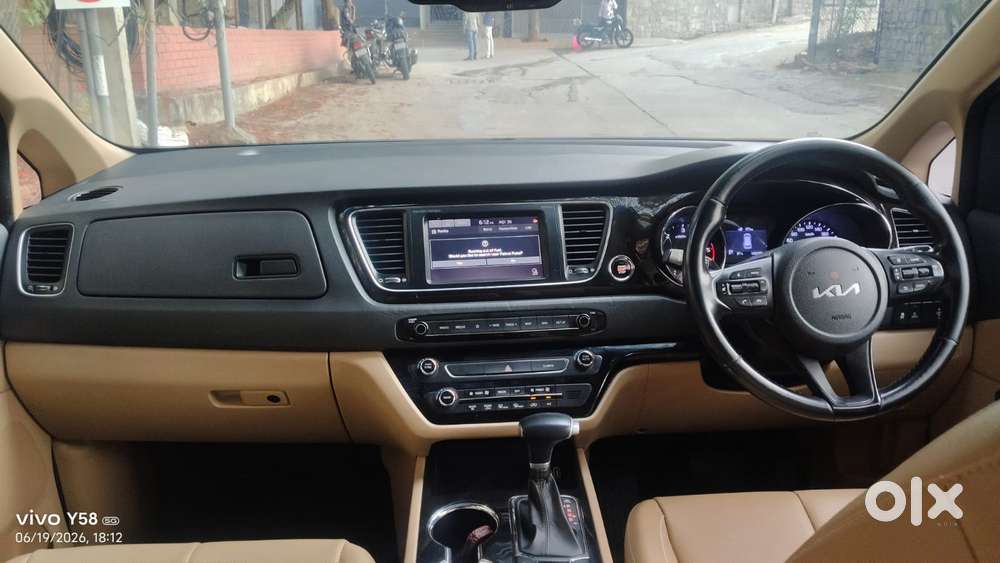 Kia Carnival Limousine Plus 7 Str, 2022, Diesel