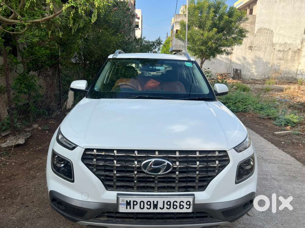 Hyundai Venue Petrol 2021