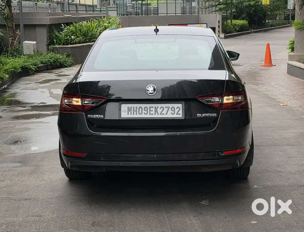 Skoda Superb 2017 L&k Automatic Petrol 83000 Km