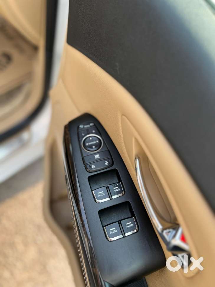 Kia Carnival Limousine, 2021, Diesel