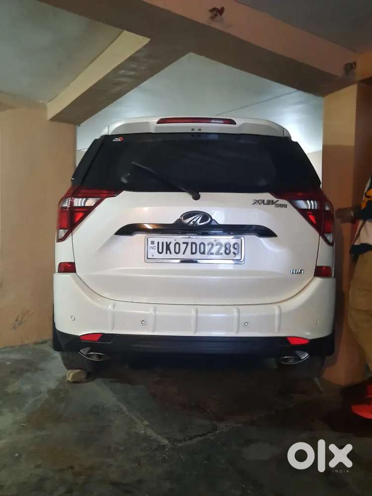 Xuv500 Showroom Condition Premium Suv