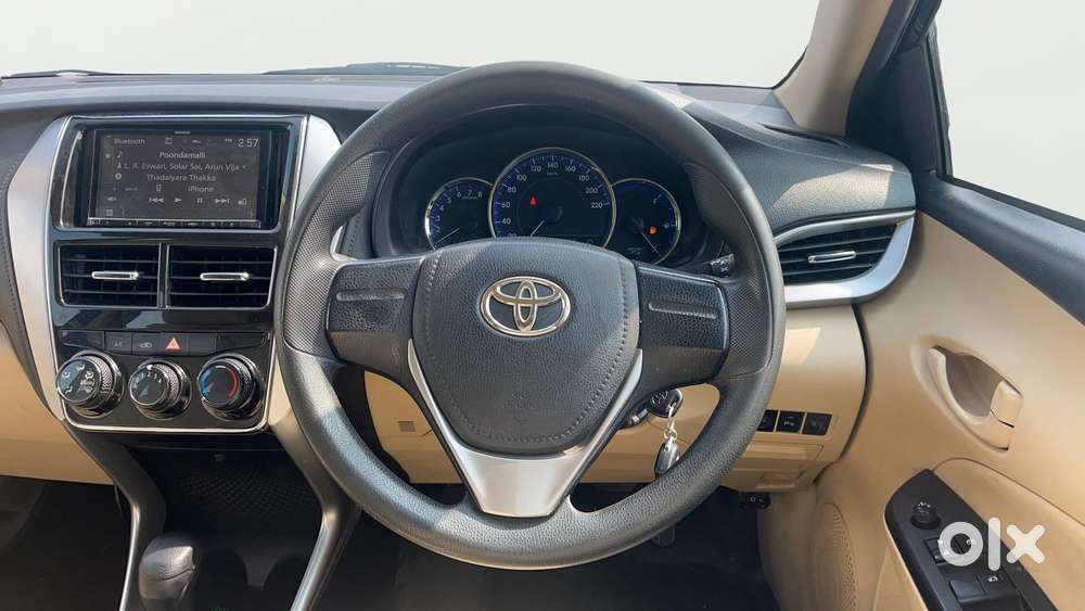 Toyota Yaris J Cvt, 2019, Petrol