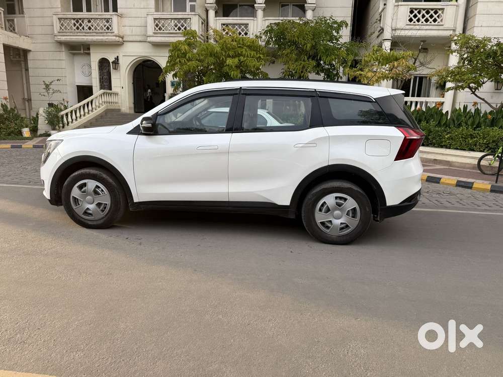 Mahindra Xuv700 2.2 Mx Diesel Mt 5 Str, 2023, Diesel