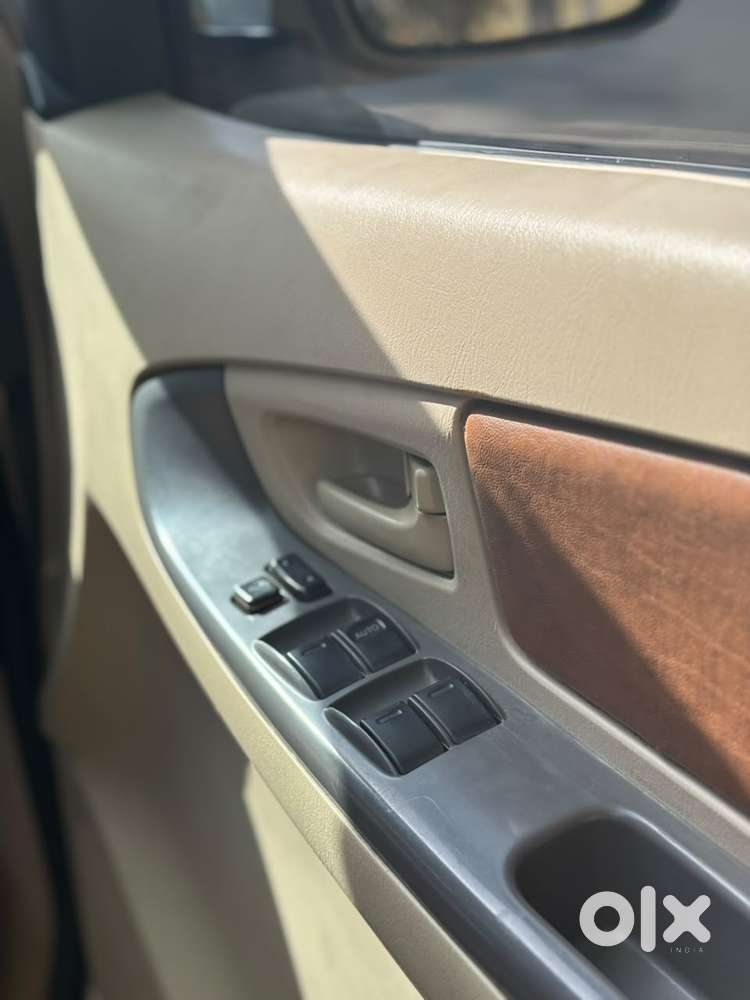 Toyota Innova 2.0 V, 2008