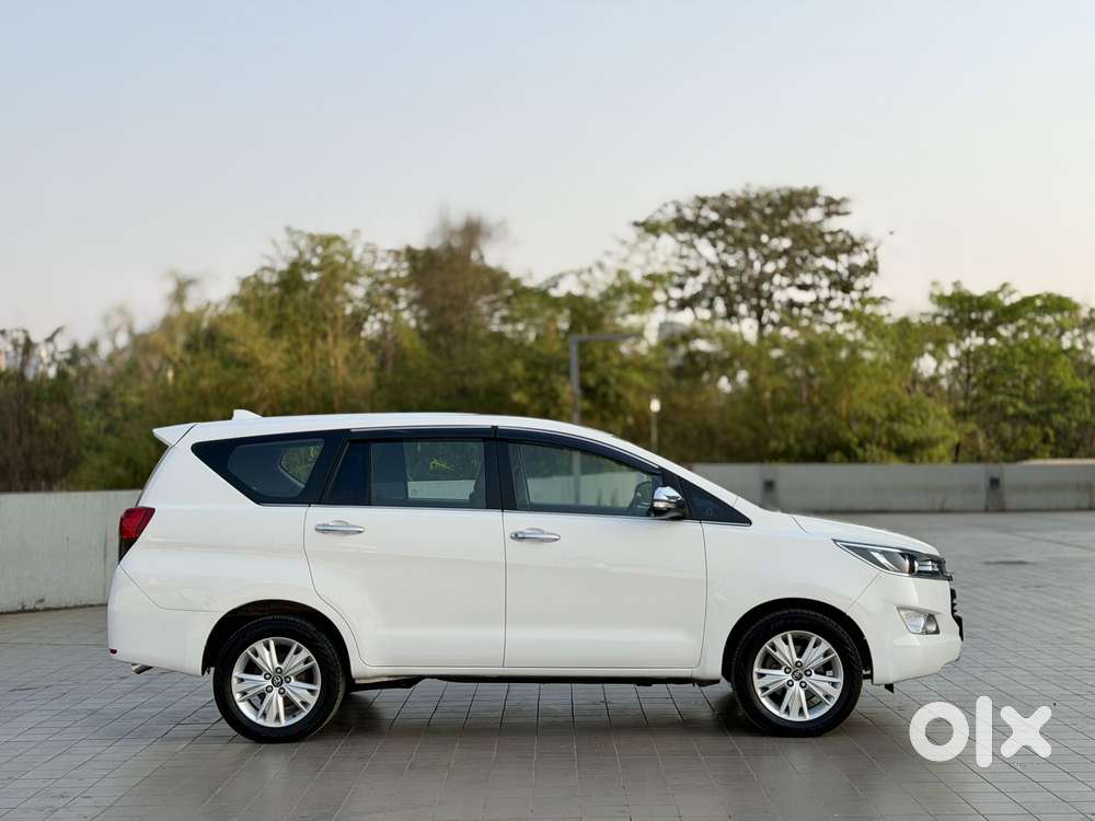 Toyota Innova Crysta