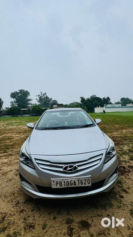 Hyundai Fluidic Verna 2016 1st Owner 2 Keys Full Insured New Tyres