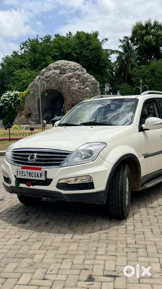 Ssangyong Diesel Car 2014 Top Model Rare Car 0to100 (8) Second