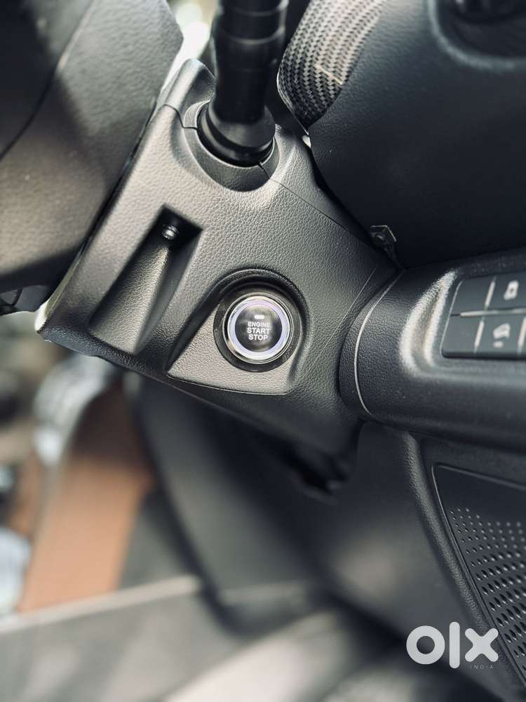 Mahindra Thar Lx P At 4wd 4s Ht, 2022, Petrol