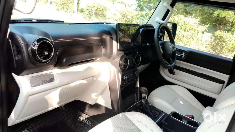 Mahindra Thar Roxx, 2025, Petrol