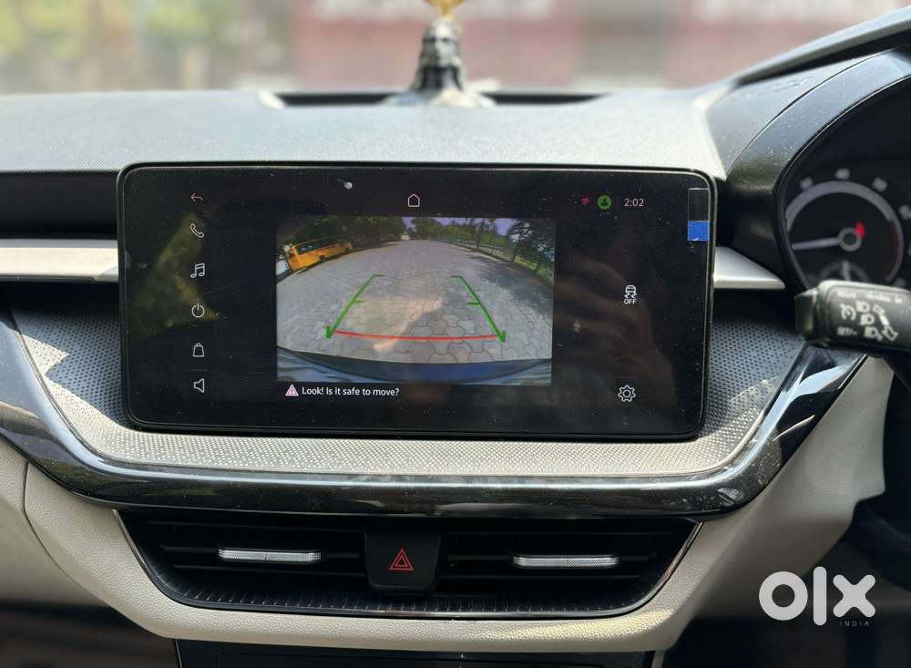 Skoda Slavia Ambition 1.0l Tsi At, 2022, Petrol